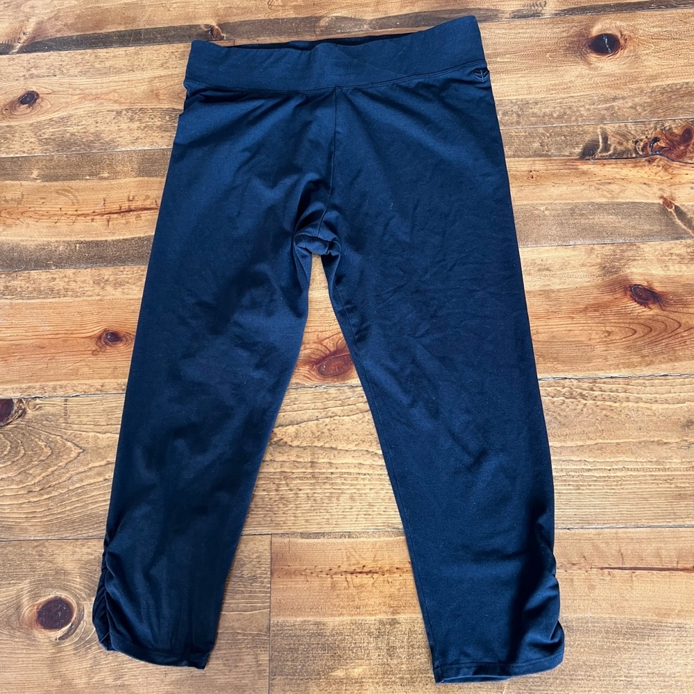 Coolibar Matiz Ruched Capri size L SPF protection stretch cotton black soft